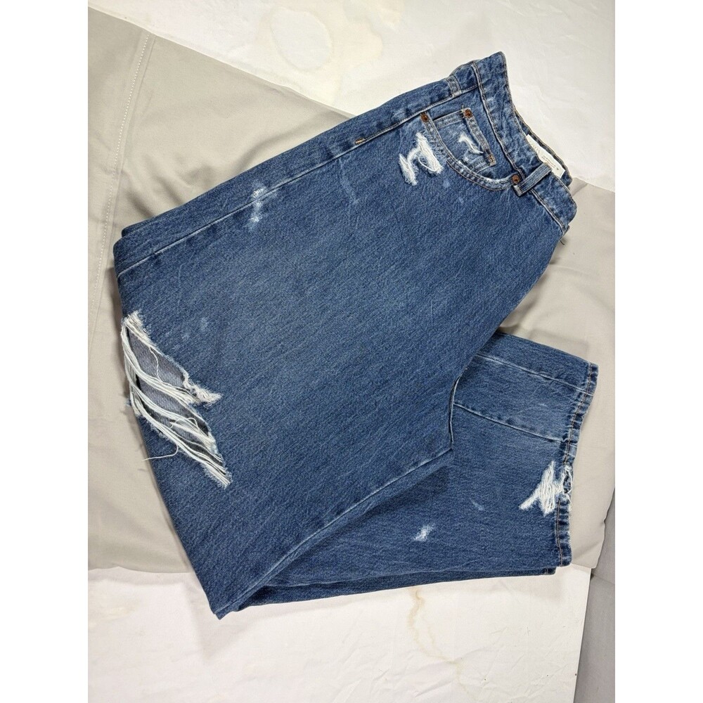 Zara 90s Throwback Destroyed Light Wash Relaxed Jeans Women’s Sz 8